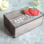 Perfekte Päckchen gefüllt mit süßen Erdbeeren